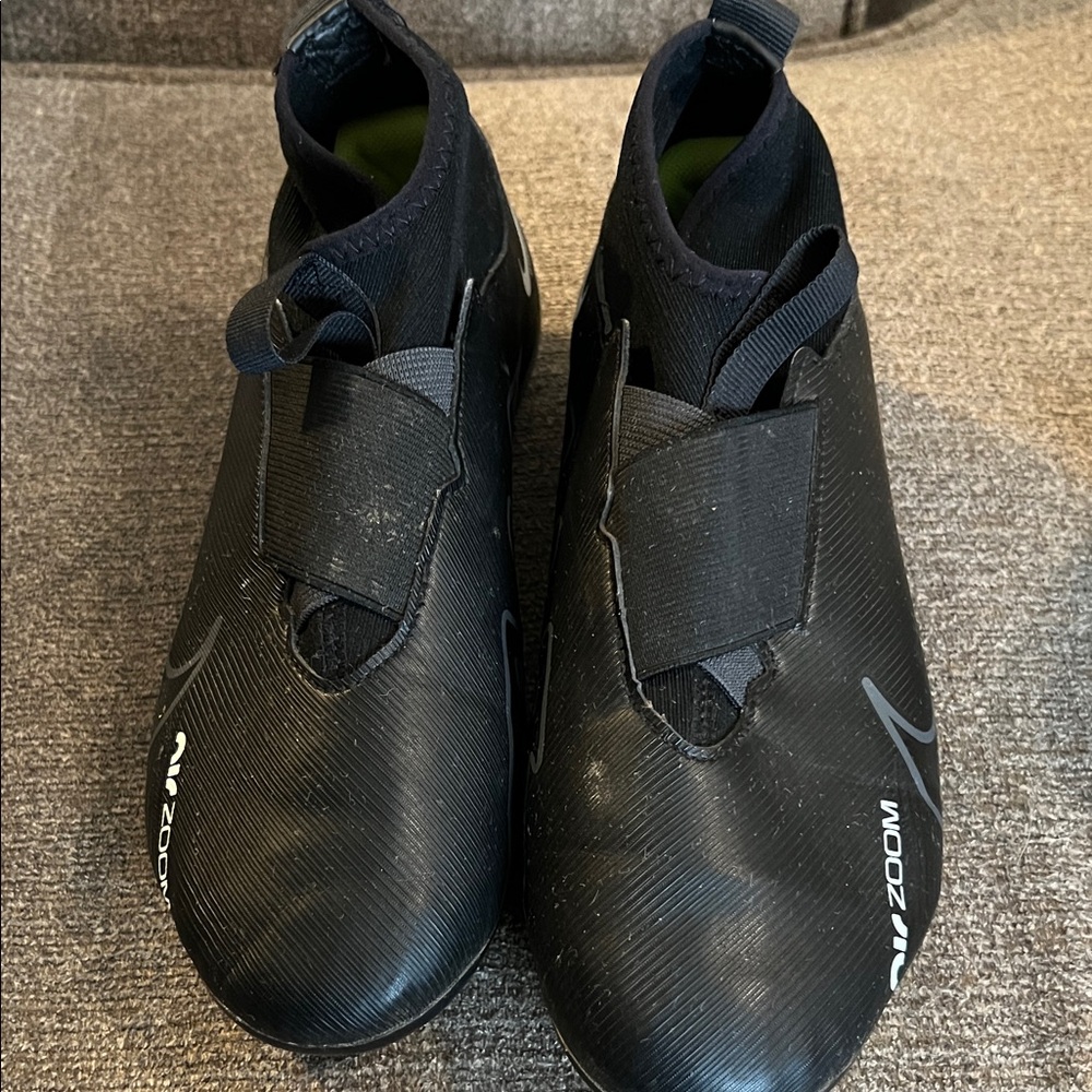 Nike Zoom Mercurial Vapor 15 Academy FG/MG Boys Youth Soccer Cleats 5